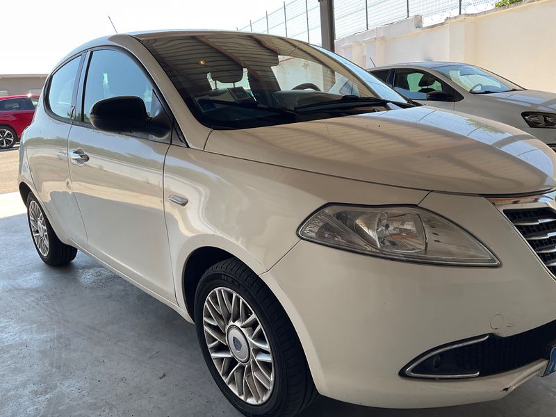 Lancia Ypsilon 1.3 JTD Gold 2014 – снимка 12