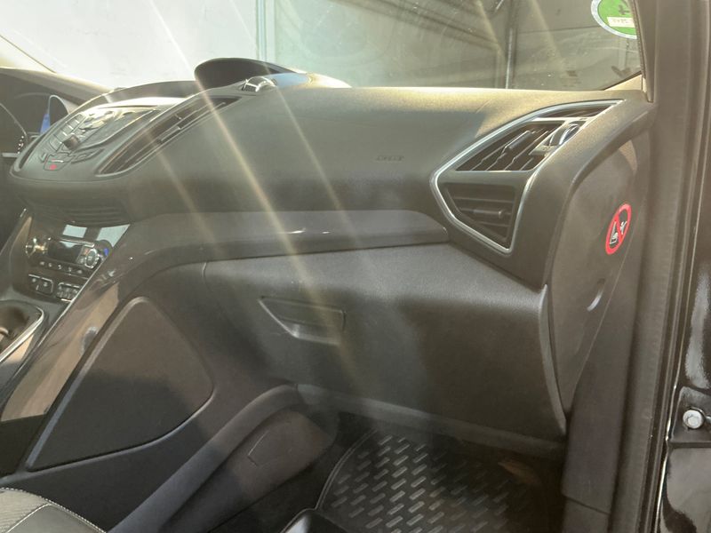 Ford Kuga 2.0 TDCi Titanium 2015 – снимка 23