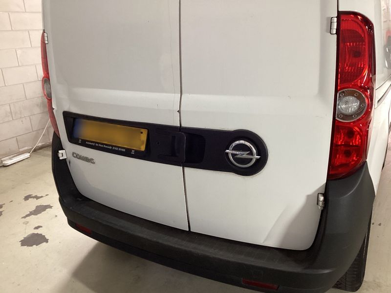Opel Combo 1.3 CDTI Kasten L1H1 2,2t 2018 – снимка на щета