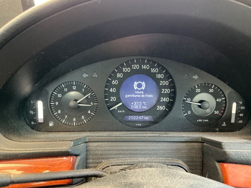 Mercedes-Benz E-Klasse E 220 CDI Classic 2006 – снимка 4