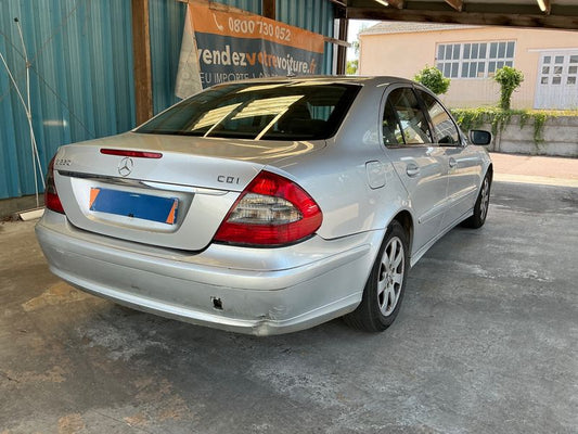Mercedes-Benz E-Klasse E 220 CDI Classic 2006 – снимка 2