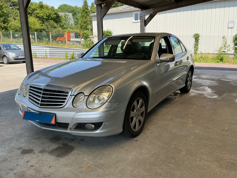Mercedes-Benz E-Klasse E 220 CDI Classic 2006 – снимка 1