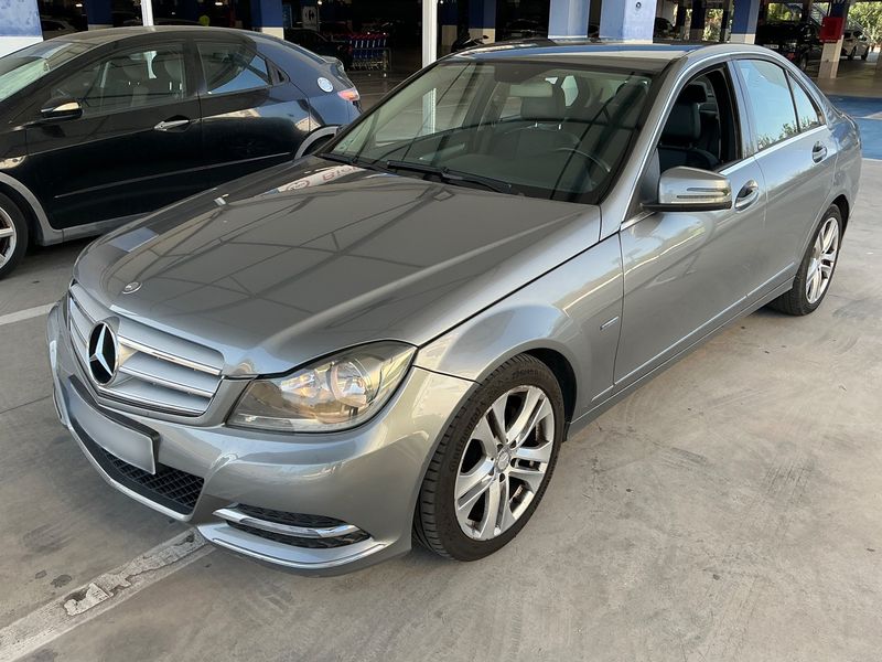 Mercedes-Benz C-Klasse C 200 CDI BlueEfficiency Avantgarde 2012 – снимка 1