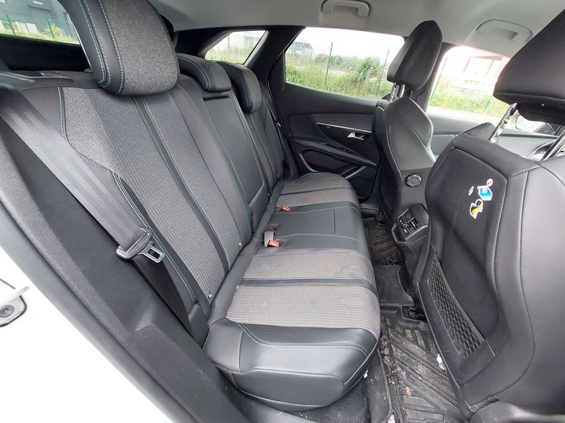 Peugeot 3008 1.6 Hybrid Allure Pack 2022 – снимка 14