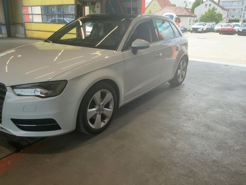 Audi A3 Sportback 2.0 TDI Ambition 2015 – снимка 2