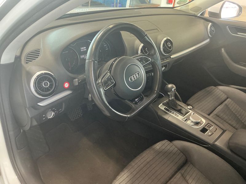 Audi A3 Sportback 2.0 TDI Ambition 2015 – снимка 32