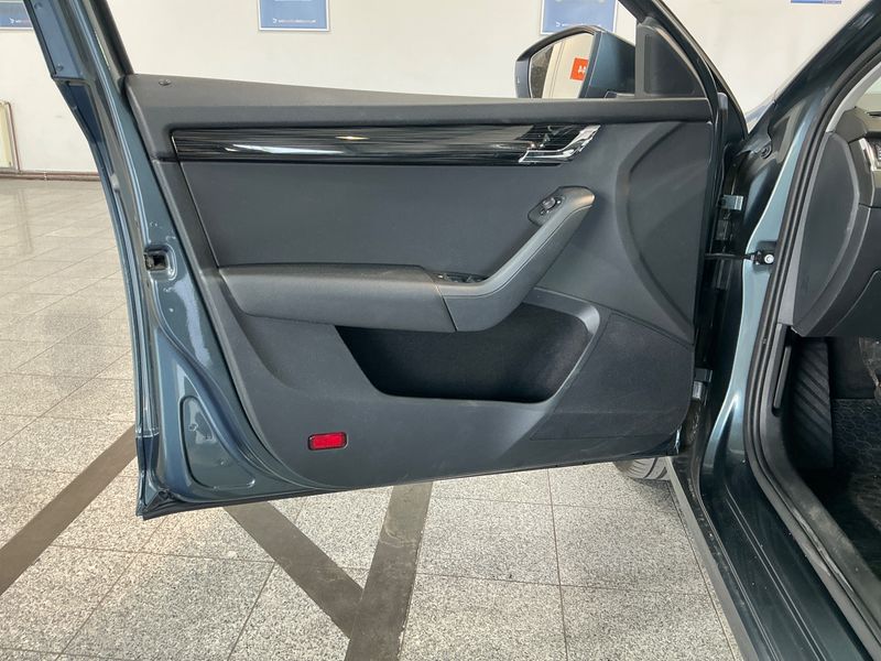 Skoda Octavia 2.0 TDI Style 2019 – снимка 24