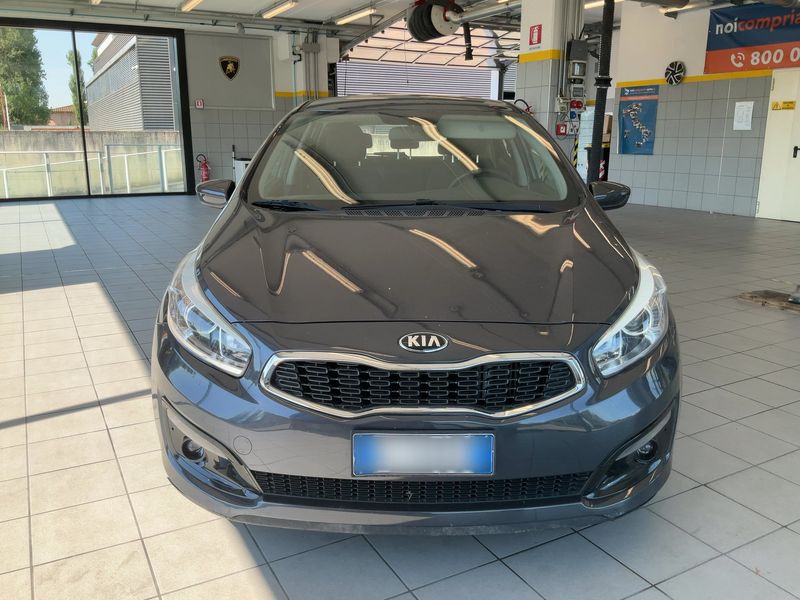 Kia cee'd 1.6 CRDi Active 2016 – снимка 14