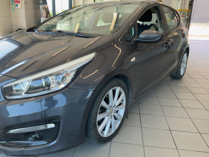 Kia cee'd 1.6 CRDi Active 2016 – снимка 2