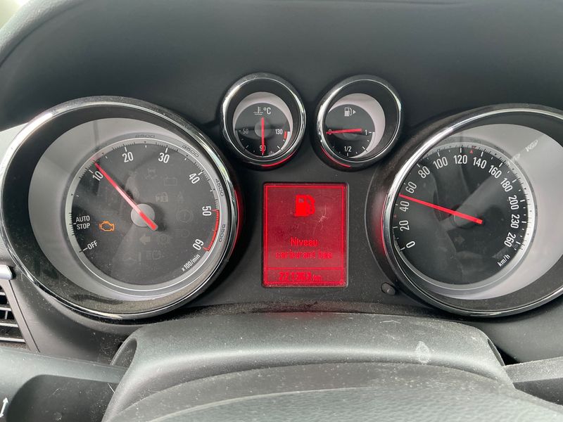 Opel Zafira Tourer 1.6 CDTI Business Connect 2016 – снимка 18