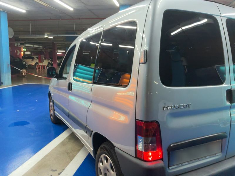 Peugeot Partner 1.6 HDi Access 2011 – снимка 6