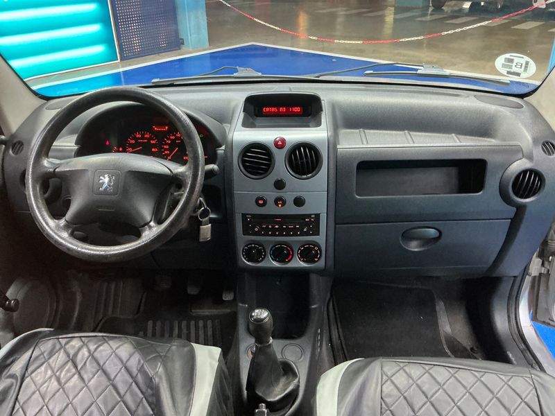 Peugeot Partner 1.6 HDi Access 2011 – снимка 17