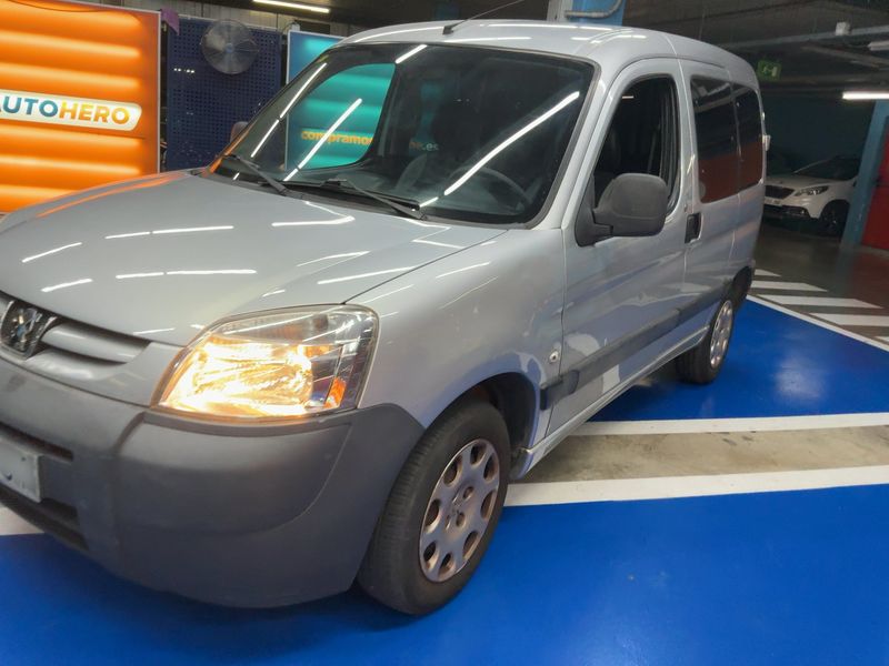 Peugeot Partner 1.6 HDi Access 2011 – снимка 2