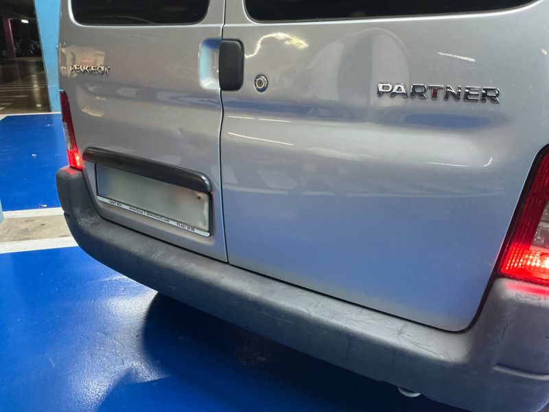Peugeot Partner 1.6 HDi Access 2011 – снимка 31