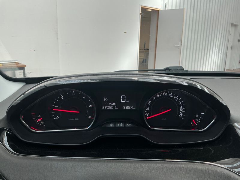 Peugeot 208 1.6 HDi Active 2013 – снимка 4