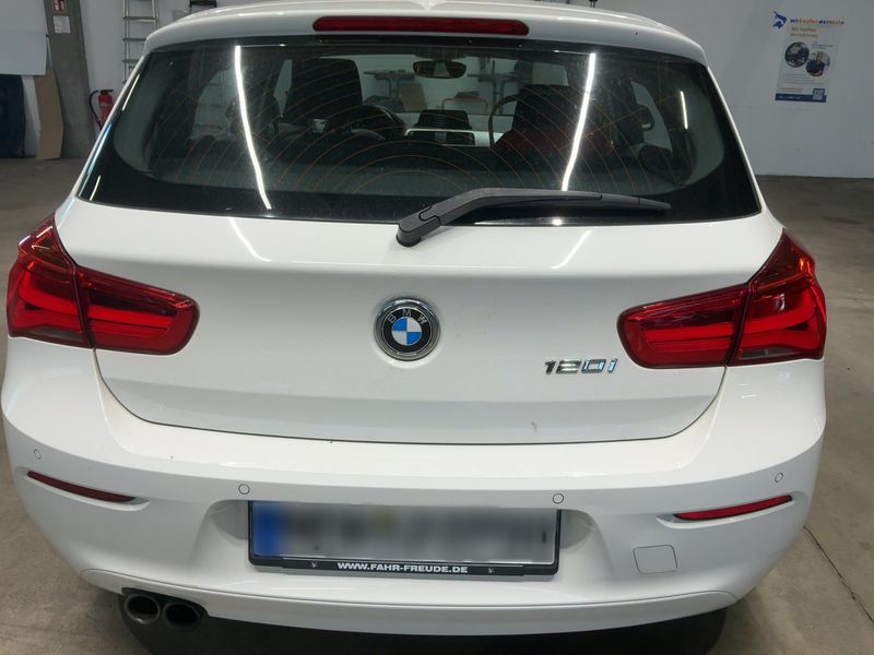 BMW 1er 120i Advantage 2018 – снимка 7