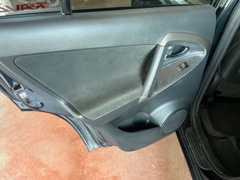 Toyota RAV 4 2.2 D-4D Crossover Style 2013 – снимка 41
