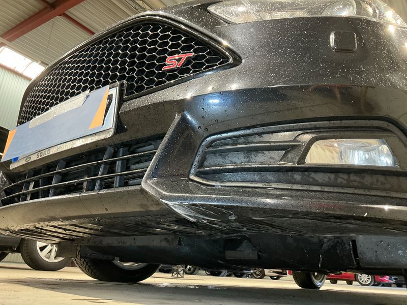 Ford Focus 2.0 EcoBoost ST 2015 – снимка 38