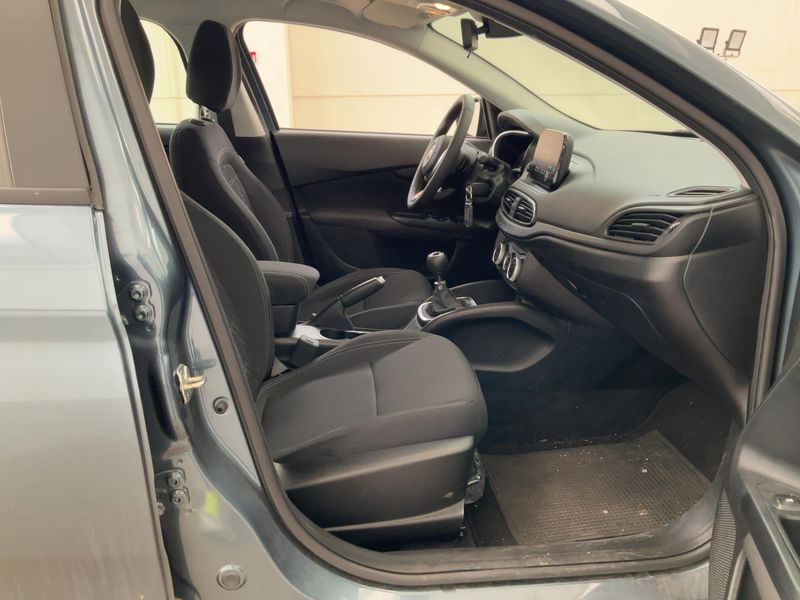 Fiat Tipo 1.6 M-Jet City 2024 – снимка 16