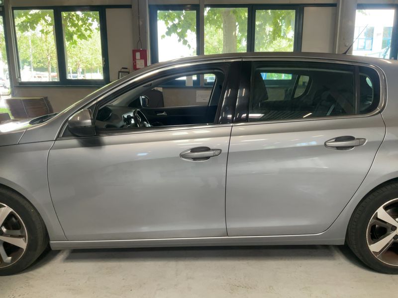 Peugeot 308 1.2 e-THP Allure 2015 – снимка 4
