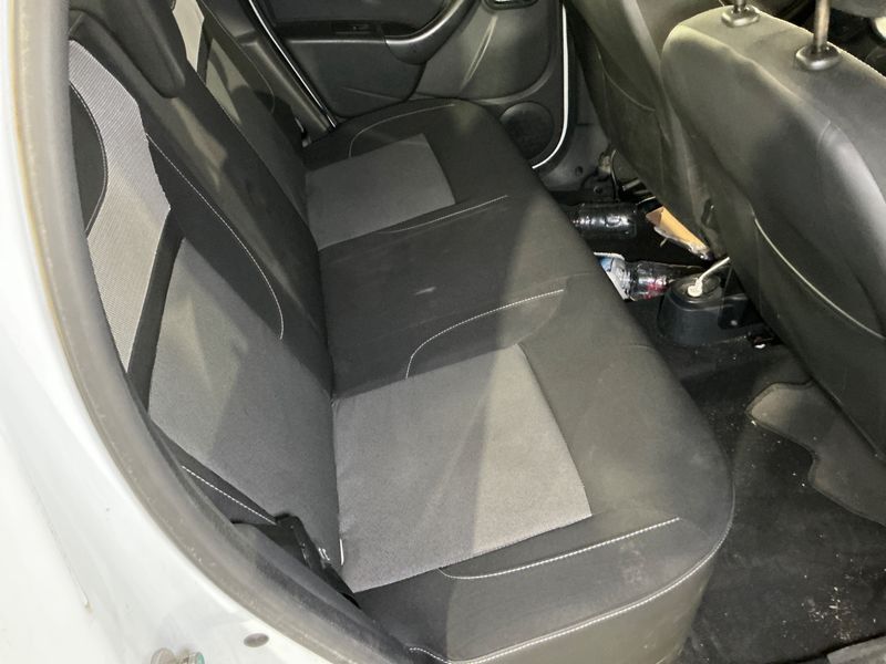 Dacia Duster 1.5 dCi Laureate 4x2 2016 – снимка 36