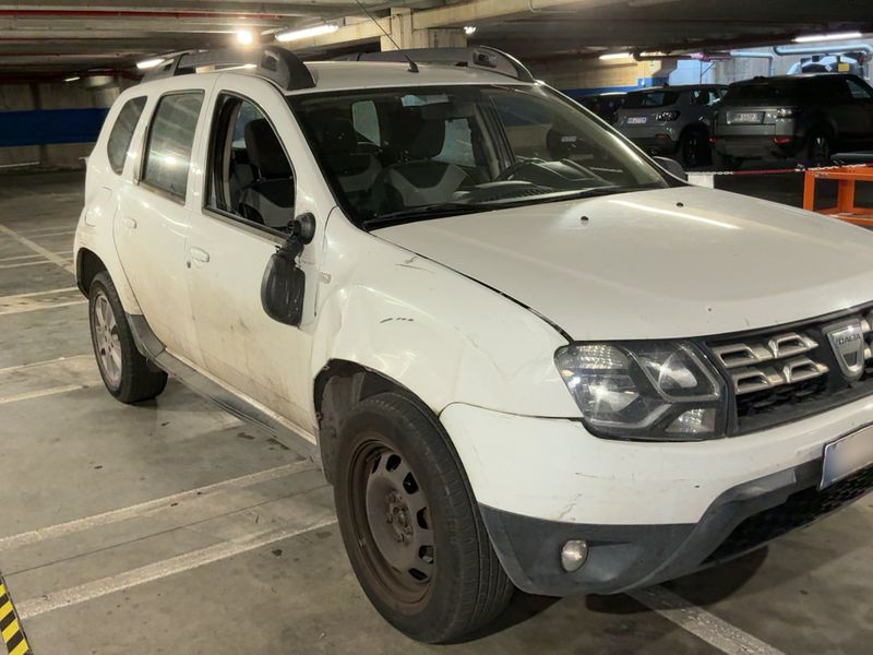 Dacia Duster 1.5 dCi Laureate 4x2 2016 – снимка 12