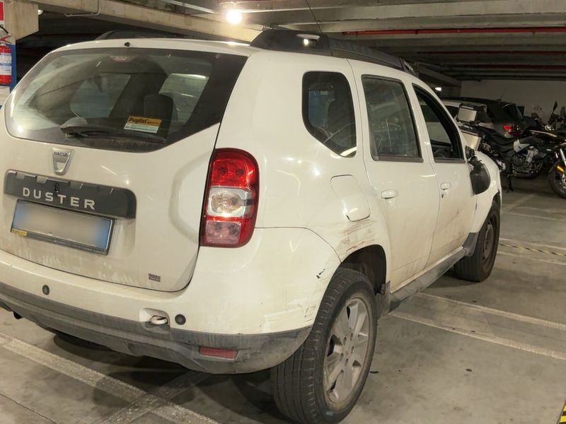 Dacia Duster 1.5 dCi Laureate 4x2 2016 – снимка 8