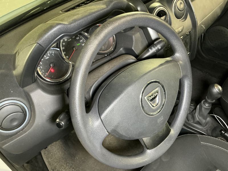 Dacia Duster 1.5 dCi Laureate 4x2 2016 – снимка 41