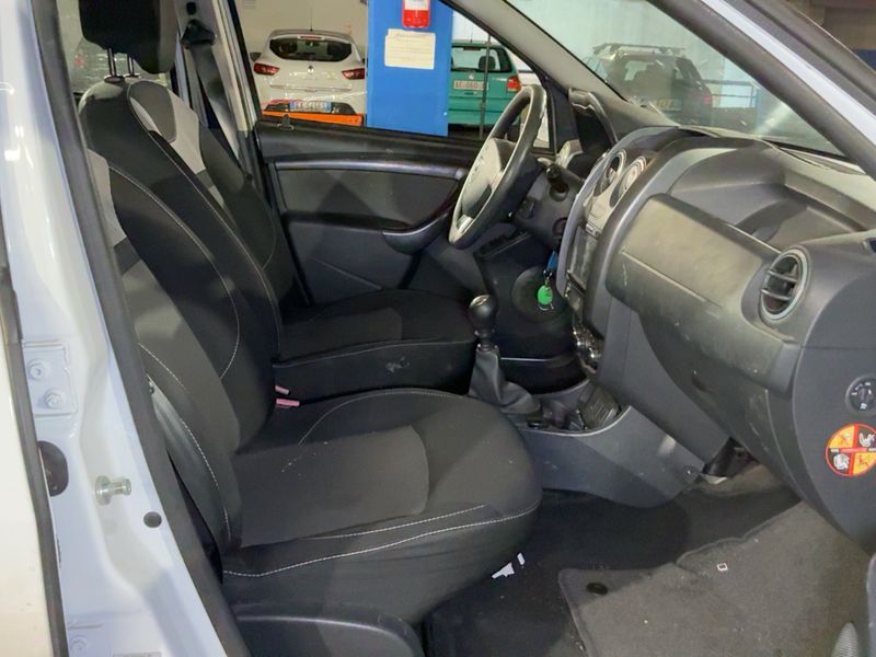 Dacia Duster 1.5 dCi Laureate 4x2 2016 – снимка 16