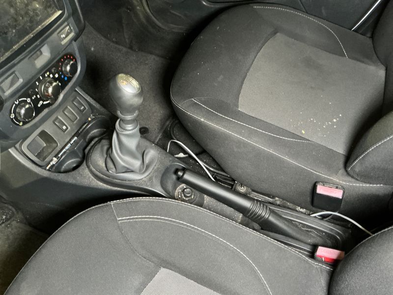 Dacia Duster 1.5 dCi Laureate 4x2 2016 – снимка 39