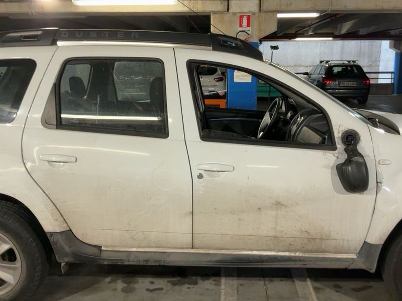 Dacia Duster 1.5 dCi Laureate 4x2 2016 – снимка 10