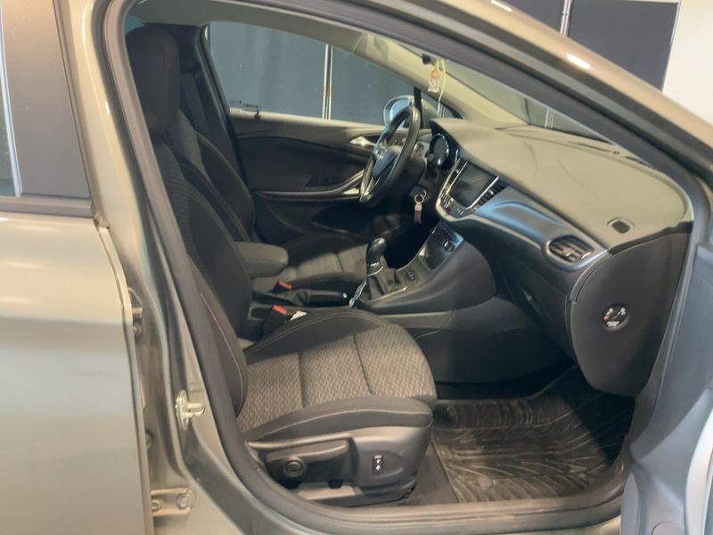 Opel Astra 1.6 CDTI DPF Österreich Edition Start/Stop 2018 – снимка 17