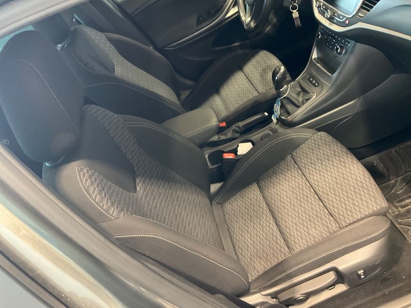 Opel Astra 1.6 CDTI DPF Österreich Edition Start/Stop 2018 – снимка 32