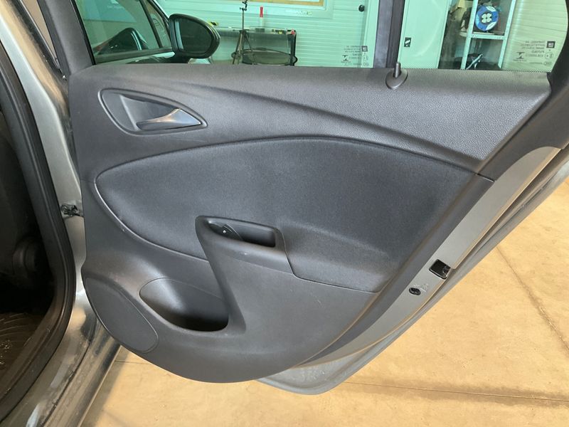Opel Astra 1.6 CDTI DPF Österreich Edition Start/Stop 2018 – снимка 25