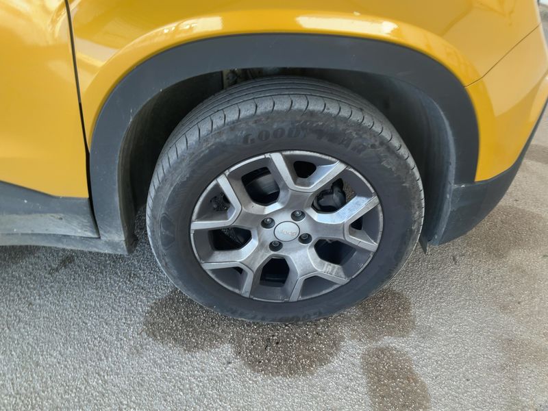 Jeep Avenger 1.2 T-GDI Altitude 2024 – снимка 11