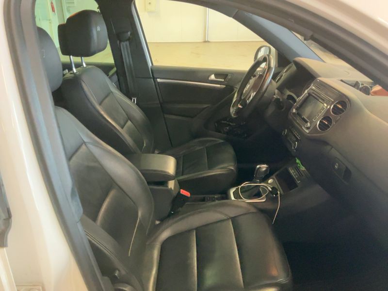 Volkswagen Tiguan 2.0 TDI Sport & Style 4Motion BlueMotion Tech 2013 – снимка 17