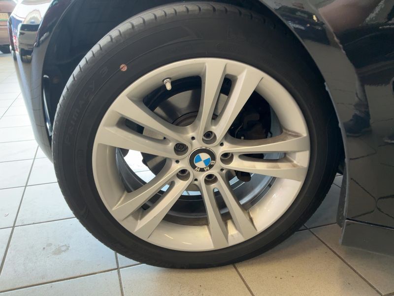 BMW 3er 318d GT Sport Line 2017 – снимка 15
