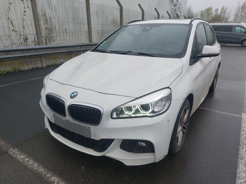 BMW 2er 220d Active Tourer xDrive Basis 2015 – снимка 1