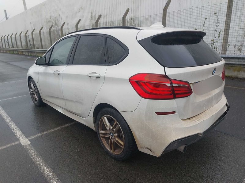 BMW 2er 220d Active Tourer xDrive Basis 2015 – снимка 3
