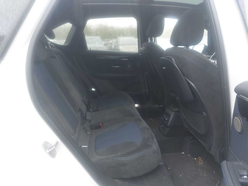 BMW 2er 220d Active Tourer xDrive Basis 2015 – снимка 14