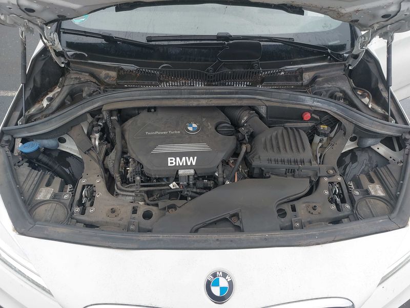 BMW 2er 220d Active Tourer xDrive Basis 2015 – снимка 8