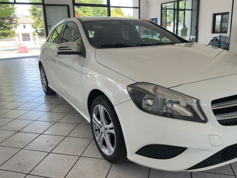 Mercedes-Benz A-Klasse A 180 CDI BlueEfficiency Urban 2013 – снимка 12