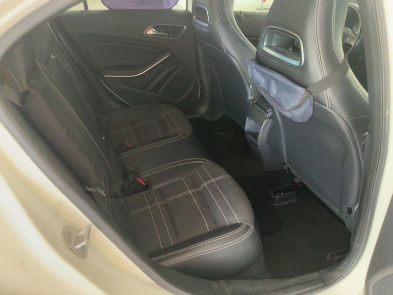 Mercedes-Benz A-Klasse A 180 CDI BlueEfficiency Urban 2013 – снимка 19