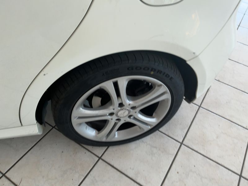 Mercedes-Benz A-Klasse A 180 CDI BlueEfficiency Urban 2013 – снимка 5