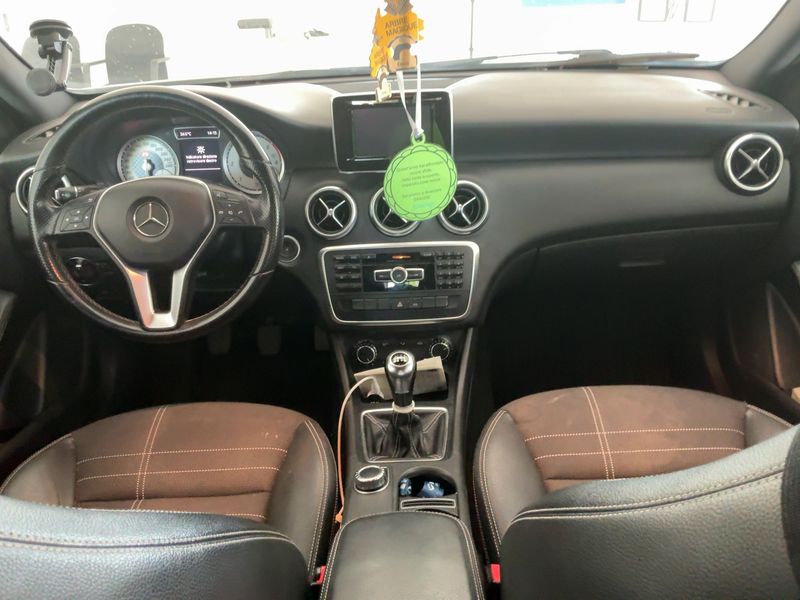 Mercedes-Benz A-Klasse A 180 CDI BlueEfficiency Urban 2013 – снимка 17