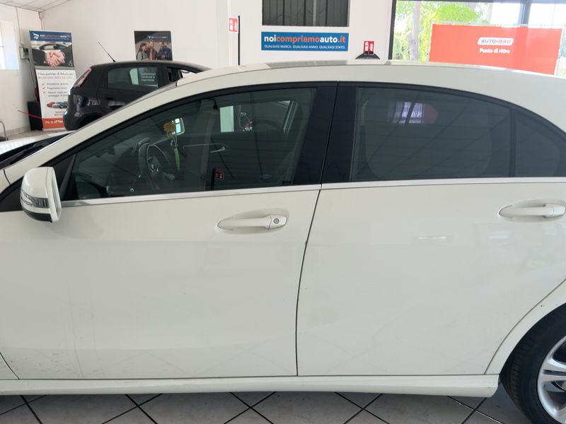 Mercedes-Benz A-Klasse A 180 CDI BlueEfficiency Urban 2013 – снимка 4