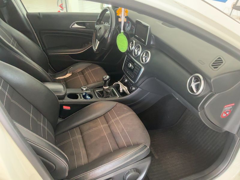 Mercedes-Benz A-Klasse A 180 CDI BlueEfficiency Urban 2013 – снимка 16
