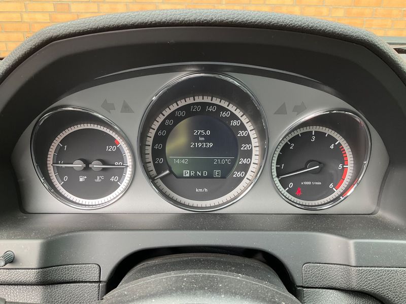 Mercedes-Benz C-Klasse C 350 CDI BlueEfficiency Avantgarde 2010 – снимка 19