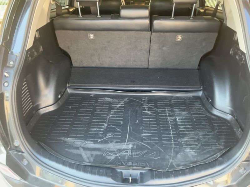 Toyota RAV 4 2.5 Hybrid Lounge 2017 – снимка 15