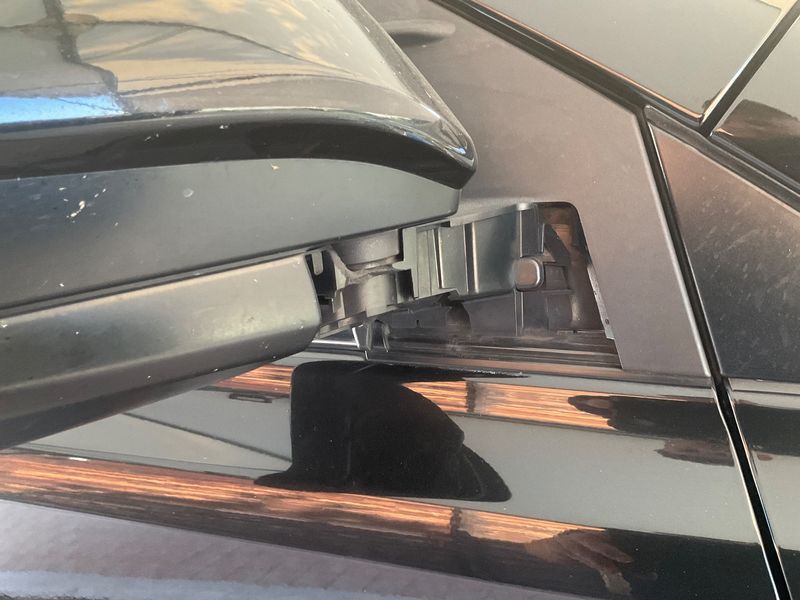 Toyota RAV 4 2.5 Hybrid Lounge 2017 – снимка 21